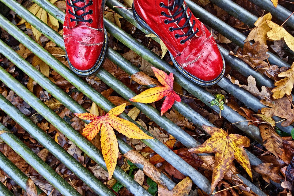 Kırmızı rugan ayakkabılar size neleri hatırlatıyor?
