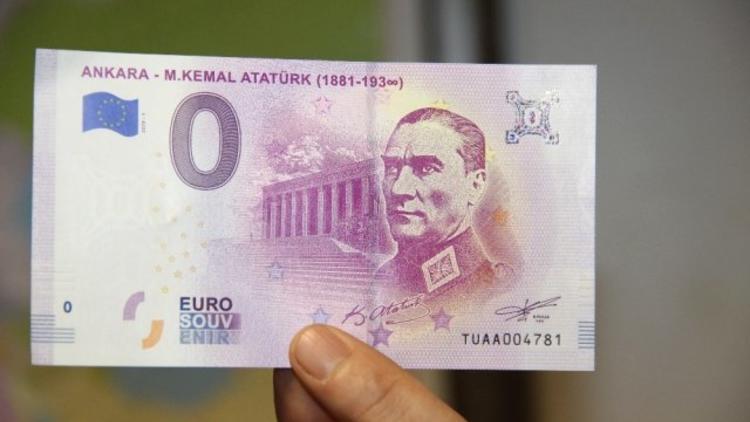Avrupa Merkez Bankası Atatürk resimli Euro bastı 5000 adet. Bence çok güzel. Siz ne düşünüyorsunuz?
