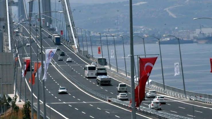 71.75 TL olan Osmangazi Köprüsü geçiş ücreti 103.05 TL olmuş.