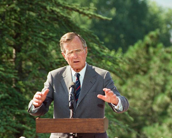Eski ABD başkanı H.W.Bush ölmüş...