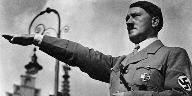 Hitlerin yaptığı şeyler hakkında ne düşünüyorsunuz ?