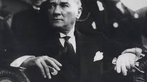 Ulu Önder Mustafa Kemal ATATÜRK'ün Türkiye'yi kurtarmasına rağmen anlatılamayacak kadar fazla şey yapmasına rağmen sizce sevmemelerinin nedeni nedir?