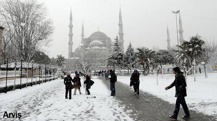 İstanbula beklenen kar geliyormu ?