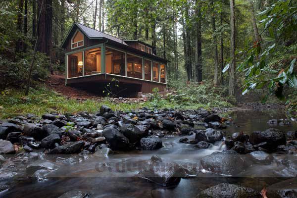 Dağ başında ormanın içinde tek bir evde yaşamak ister miydin?