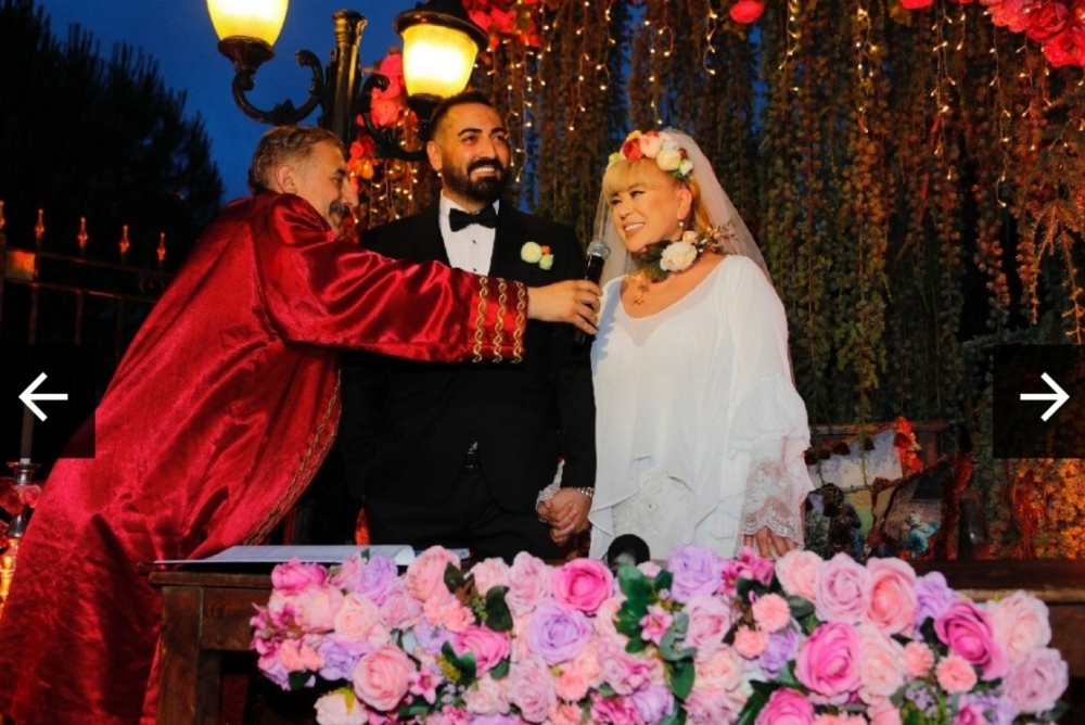 61 yaşındaki Zerrin Özer kendisinden 27 yaş küçük birisiyle evlendi?