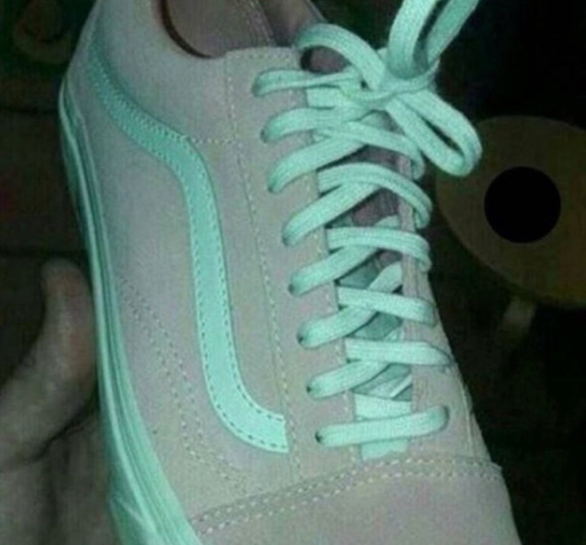 Bu ayakkabı hangi renk?