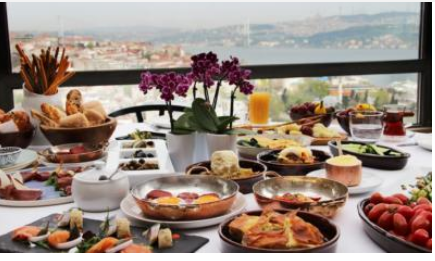 Pazar  kahvaltısının üzerine şekerleme olarak Türk kahvesi mi biraz uyumak mı iyi gelir? Resimli