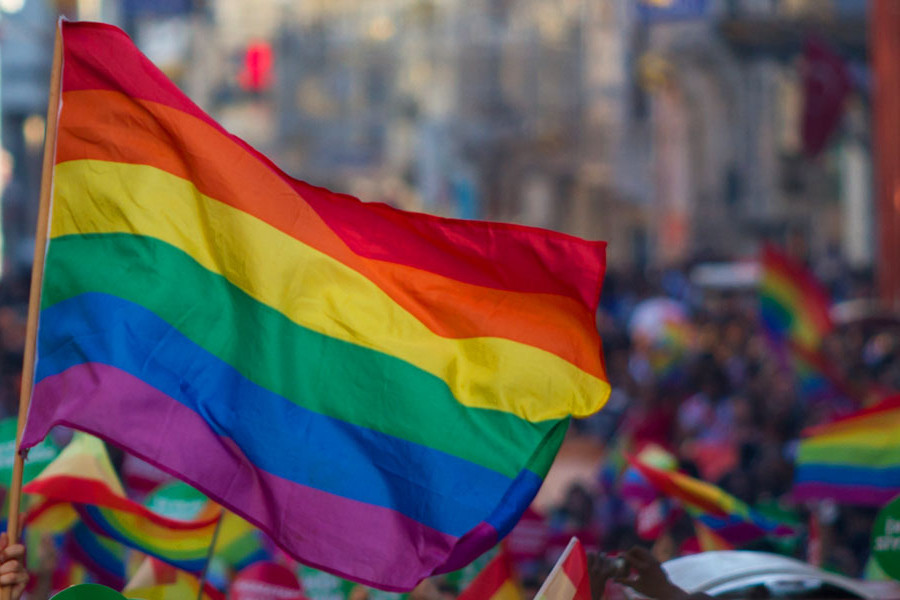 LGBT bireyleri ve hakları hakkında ne düşünüyorsunuz?