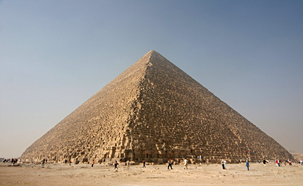 Mısır piramidinin tepesine çıkıp bağırsanız ne söylerdiniz?