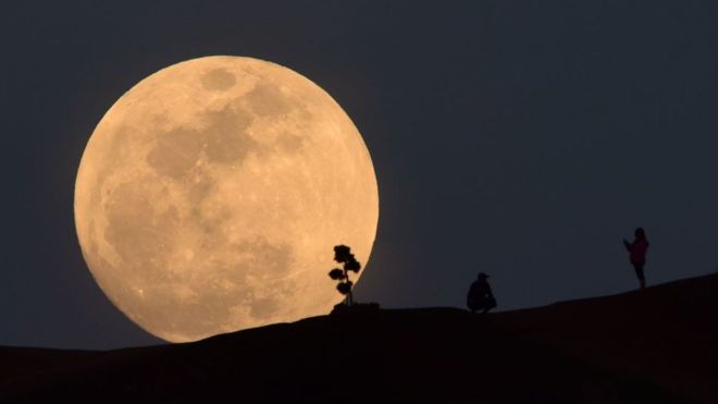 Ay'ı en çok gece mi görürüz yoksa gündüz mü neden ?