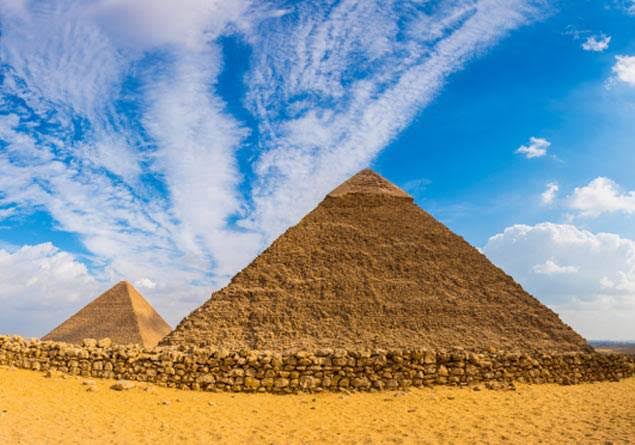 Keops piramidi hangi antik şehirde bulunduğunu biliyormusunuz?