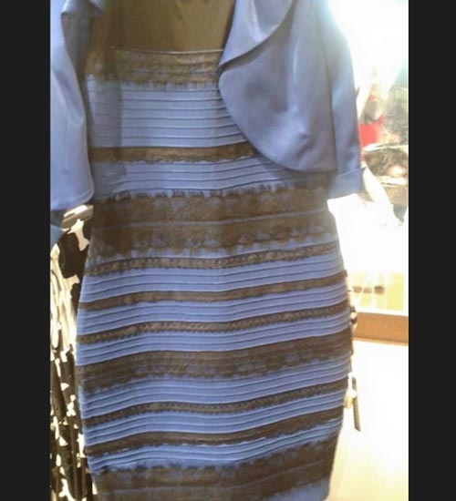 Bu elbise mavi mi, beyaz mı?