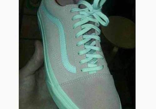 Bi aralar internette çok görünen bu ayakkabı hangi renk ?
